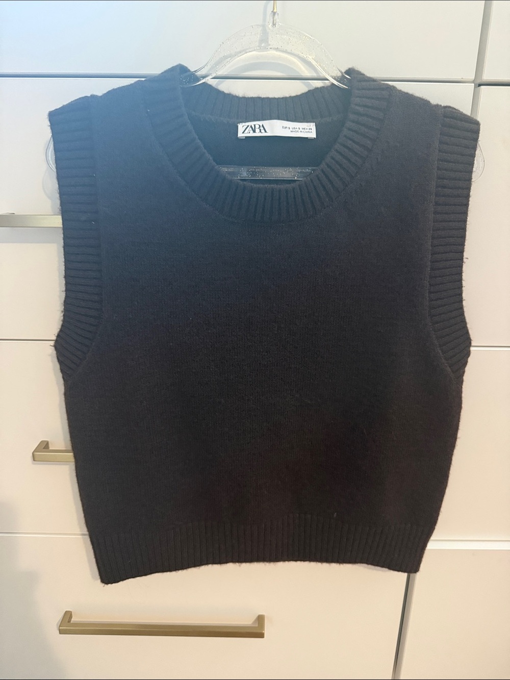 Zara Black Ribbed Knit Sleeveless Crewneck Vest